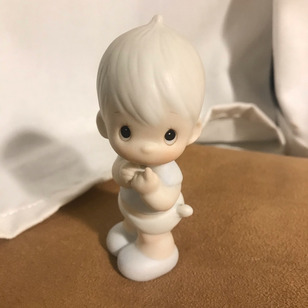 Precious moments vintage figurine
